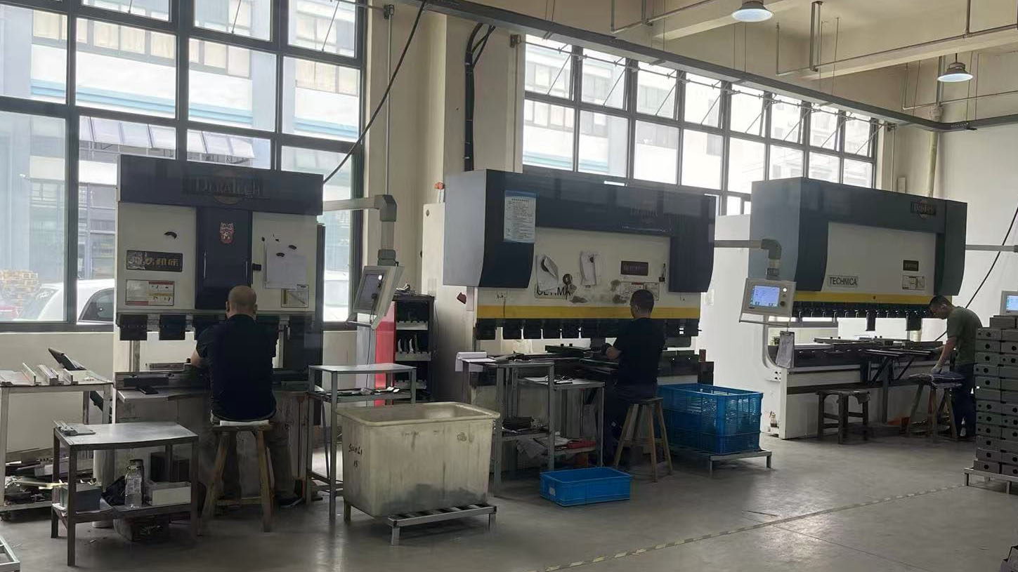 20+ CNC machines for busbar stamping & bending